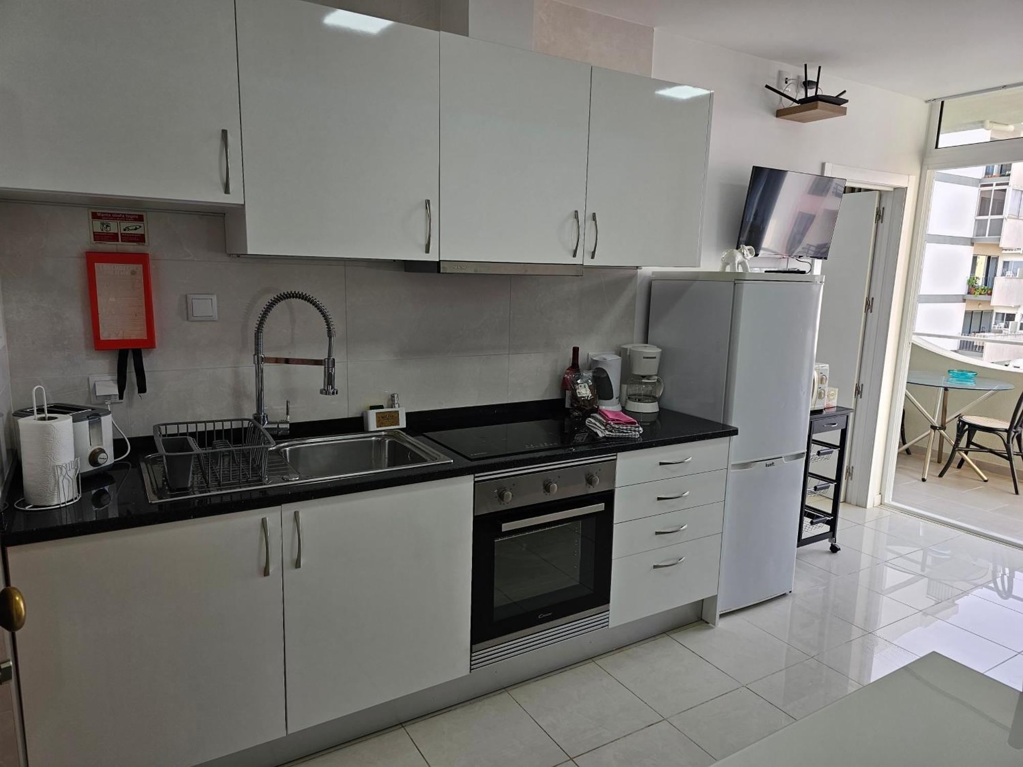 Apartamentos Navio Azul Funchal  Bilik gambar